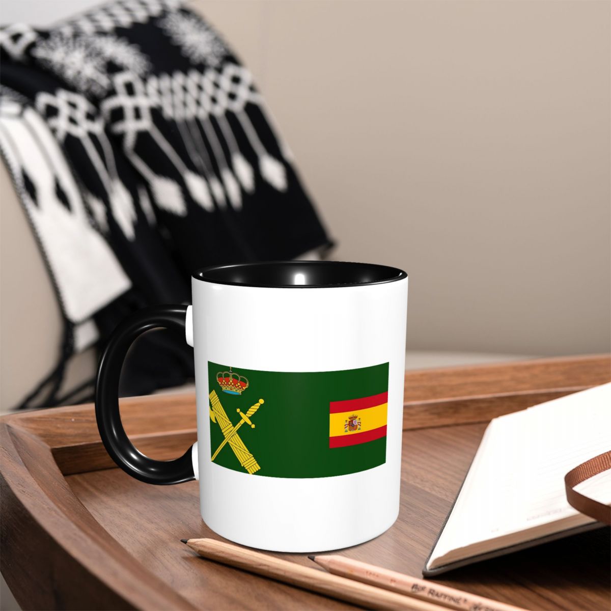 スペイン国旗プラスエンブレム民間警備隊マグカップ面白いセラミ - Coffee Plus Tea のレビューと価格