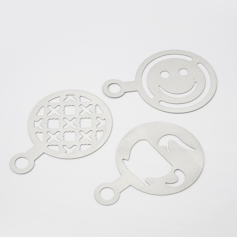 ステンレス製ラテアートステンシル、パン用粉振り器、スプレーフ - Coffee Stencil Art のレビューと価格